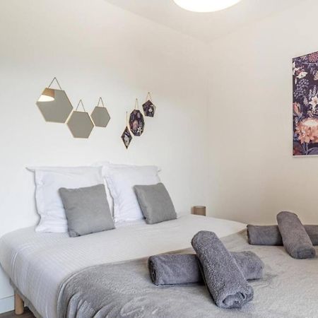 La Belle Vue - Garage Terrasse Wi-Fi Netflix Disney+ Annecy Bagian luar foto
