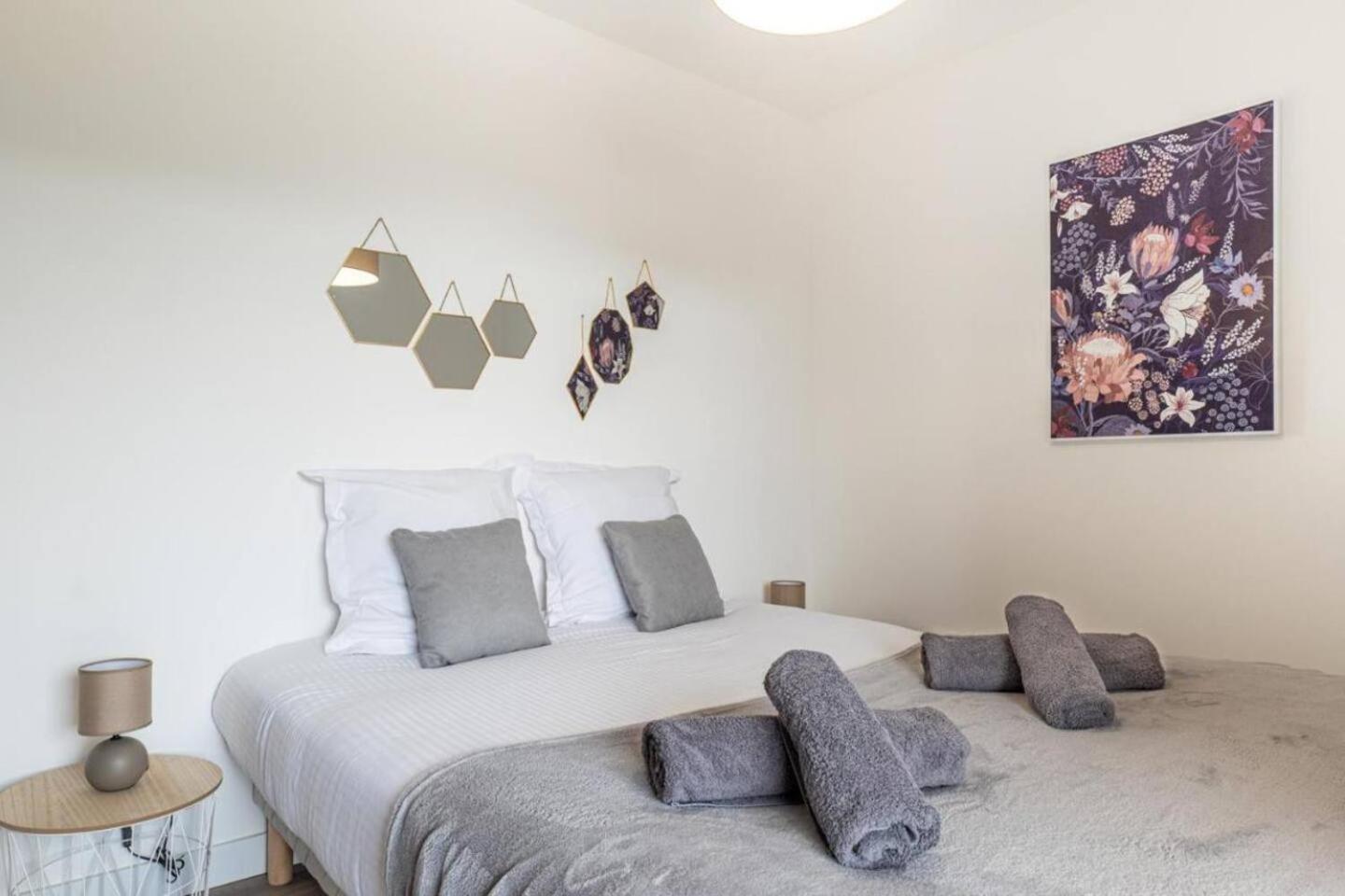 La Belle Vue - Garage Terrasse Wi-Fi Netflix Disney+ Annecy Bagian luar foto